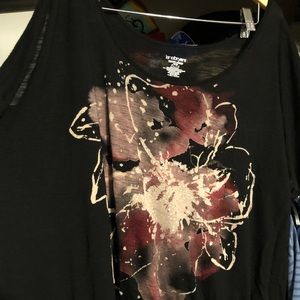 26/28 Black shirt with Flower